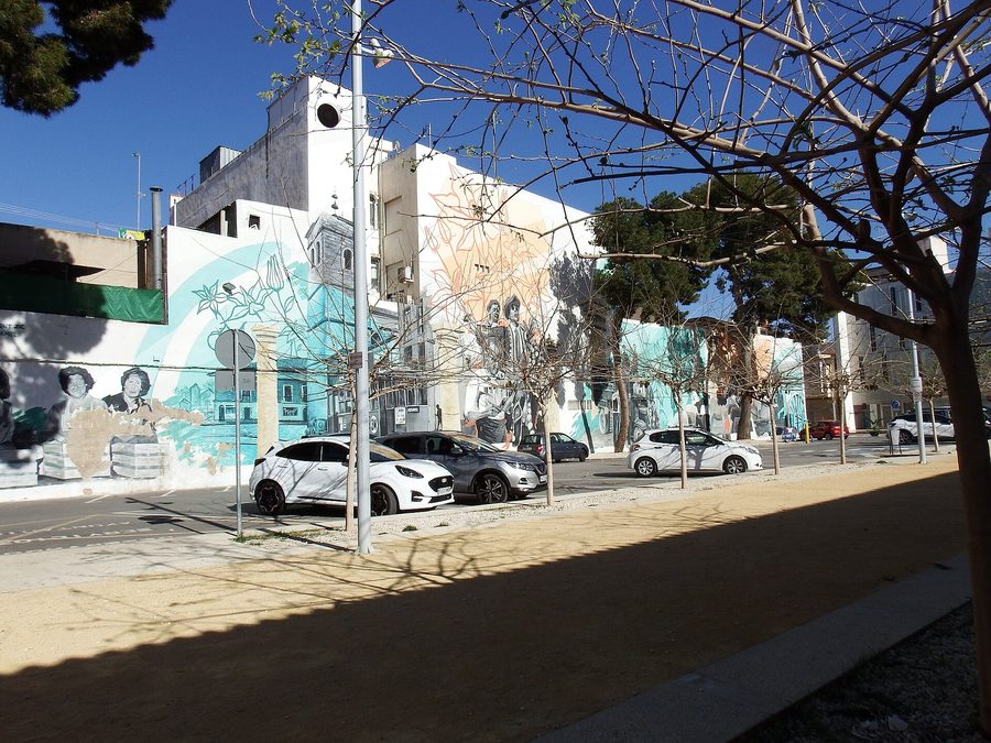 Murales pintados en las paredes de Mutxamel